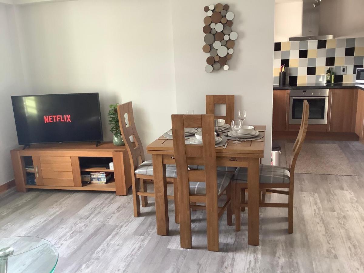 37 Farraline Court, City Centre Apartment インヴァネス エクステリア 写真