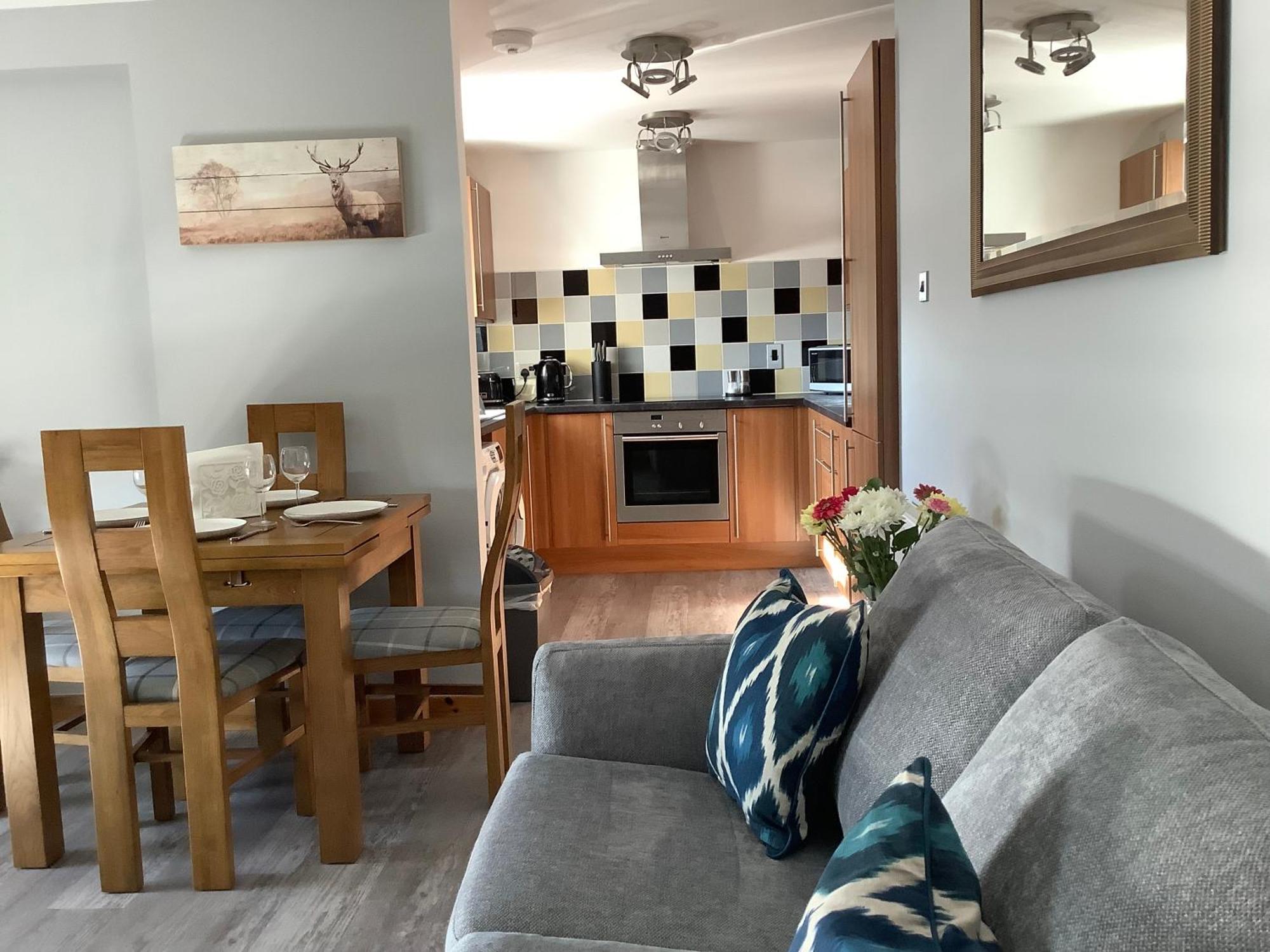 37 Farraline Court, City Centre Apartment インヴァネス エクステリア 写真